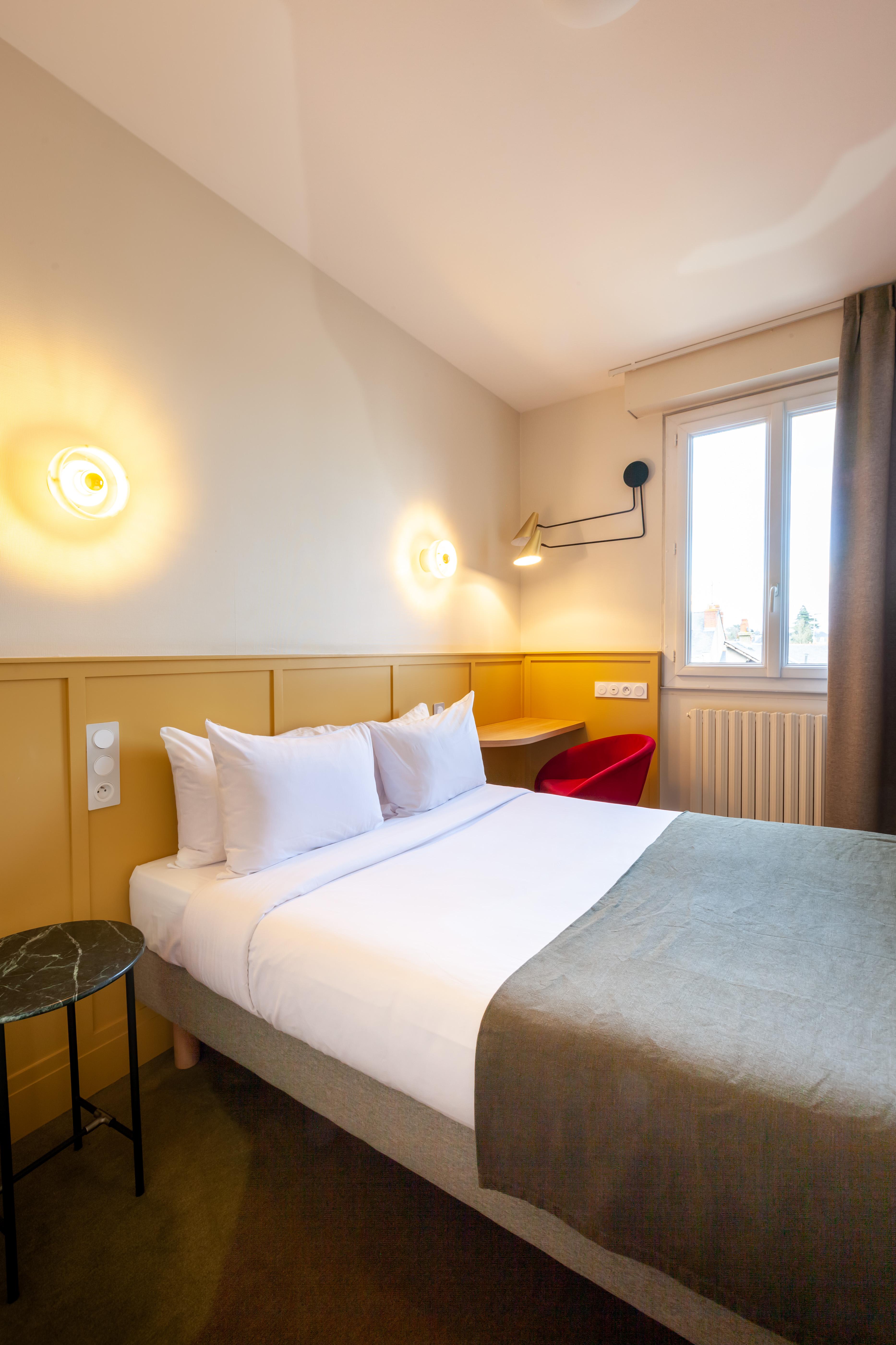 Grand Hotel De La Gare Angers Exterior photo