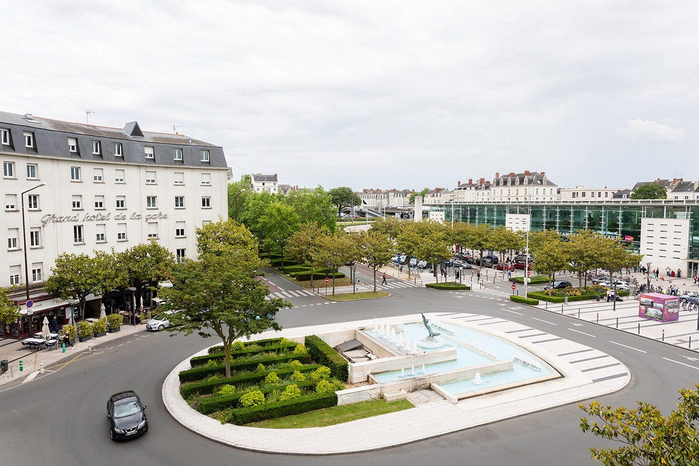 Grand Hotel De La Gare Angers Exterior photo